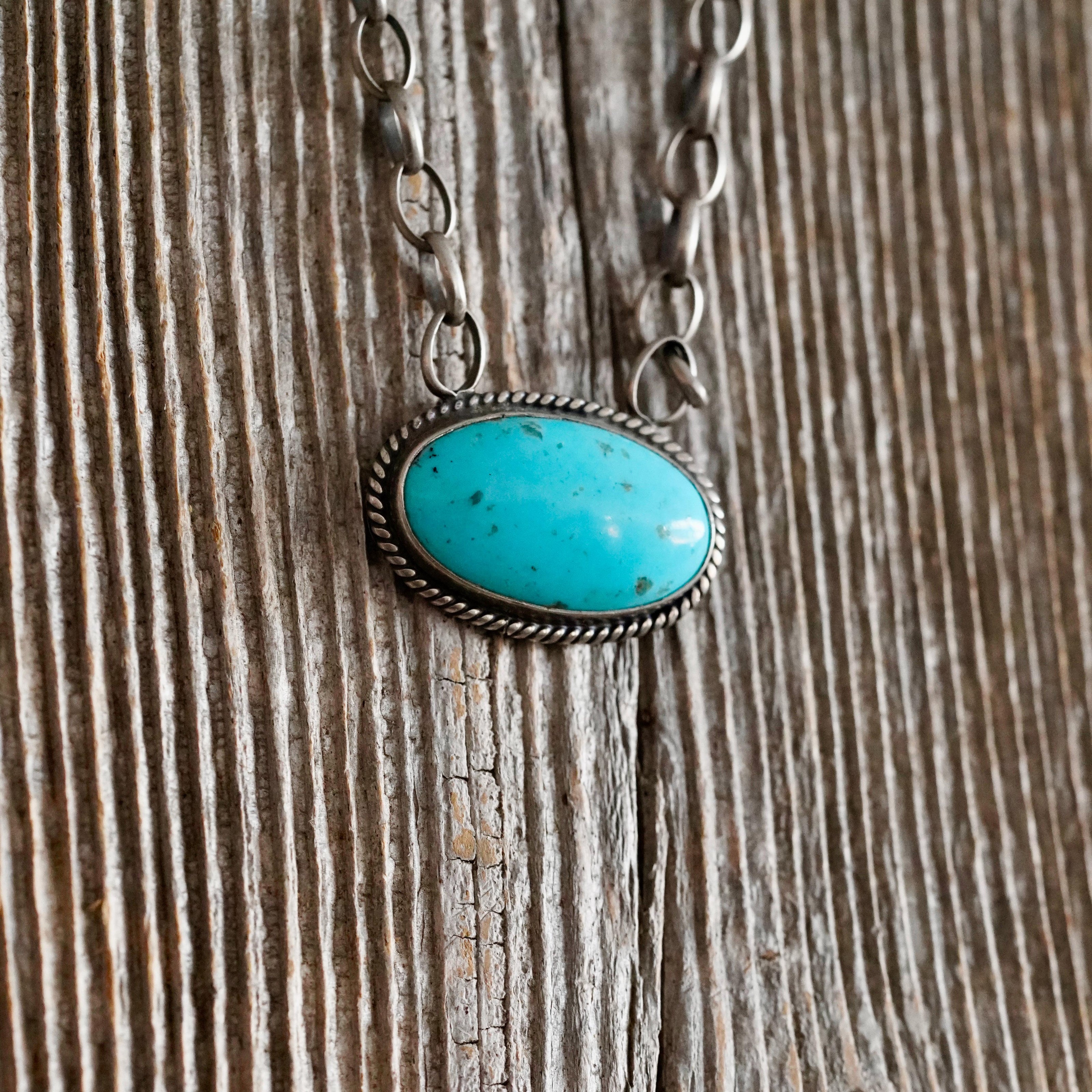 The Fox Knob Bar Necklace | Kingman |
