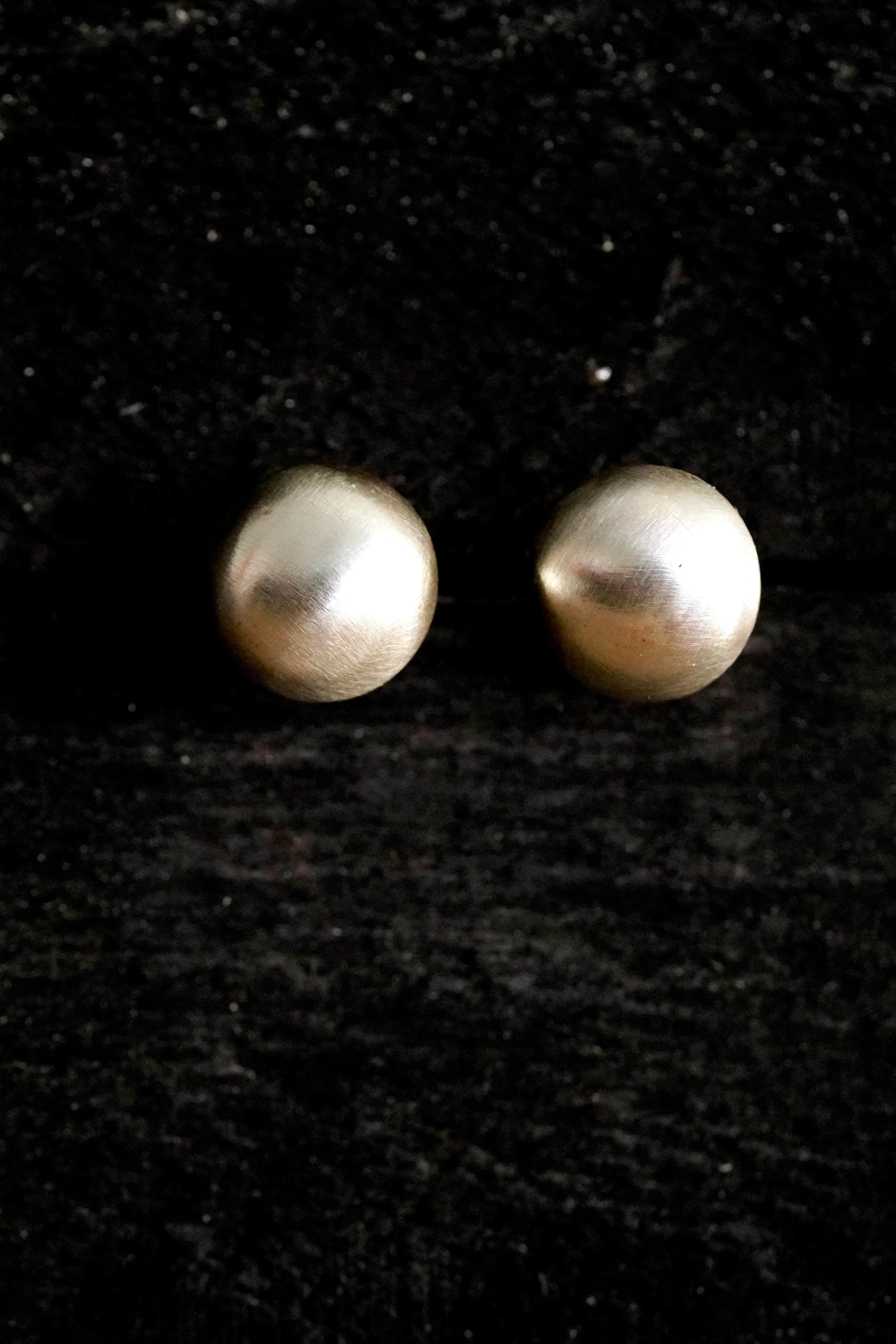 The Hudson Cushion Pearl Studs | Navajo Artist Selina Warner | 14 mm |