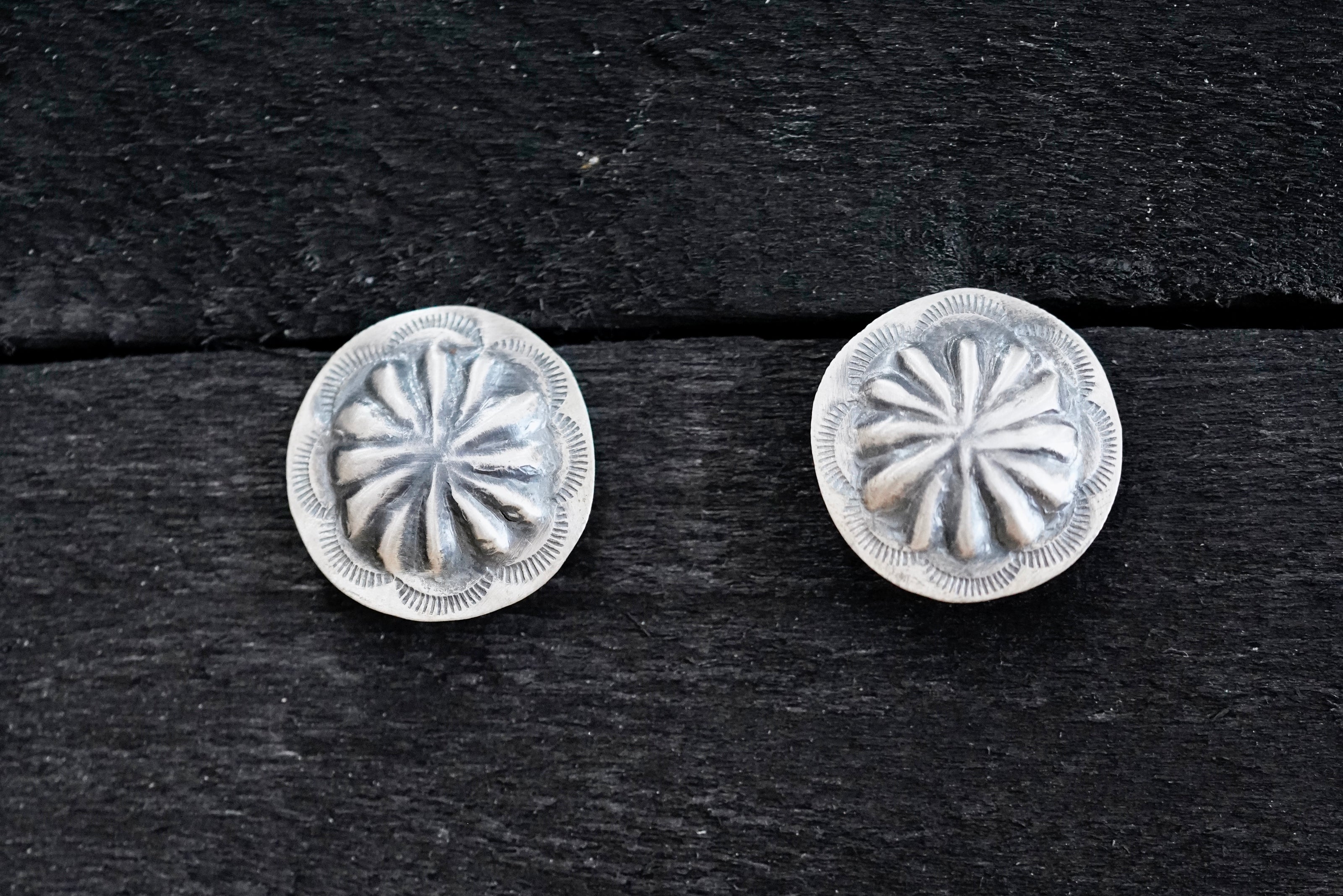 | Revival | The Calliope Concho Petite Stud| Navajo Made |