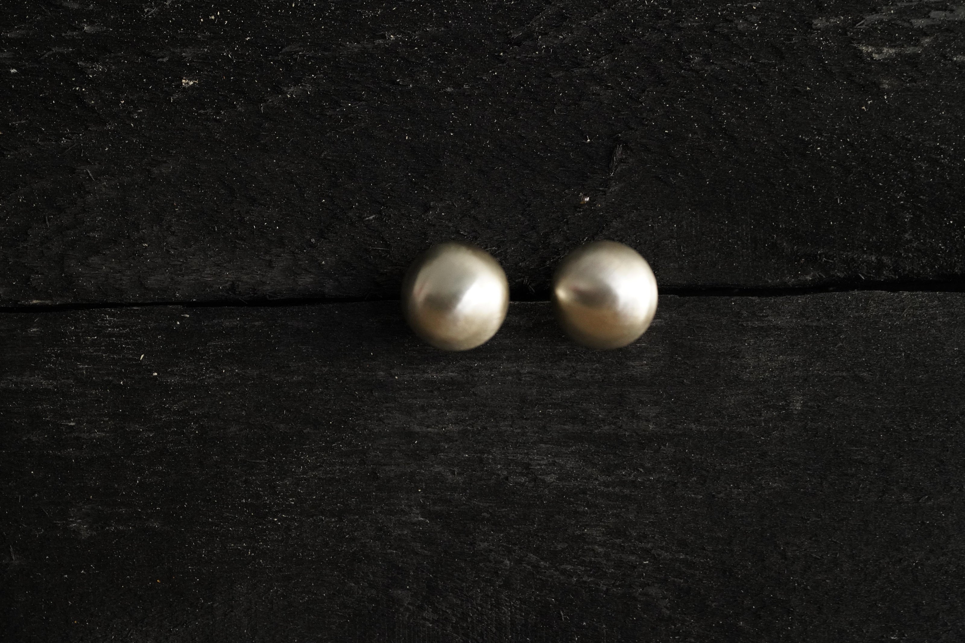 The Hudson Cushion Pearl Studs | Navajo Artist Selina Warner | 14 mm |