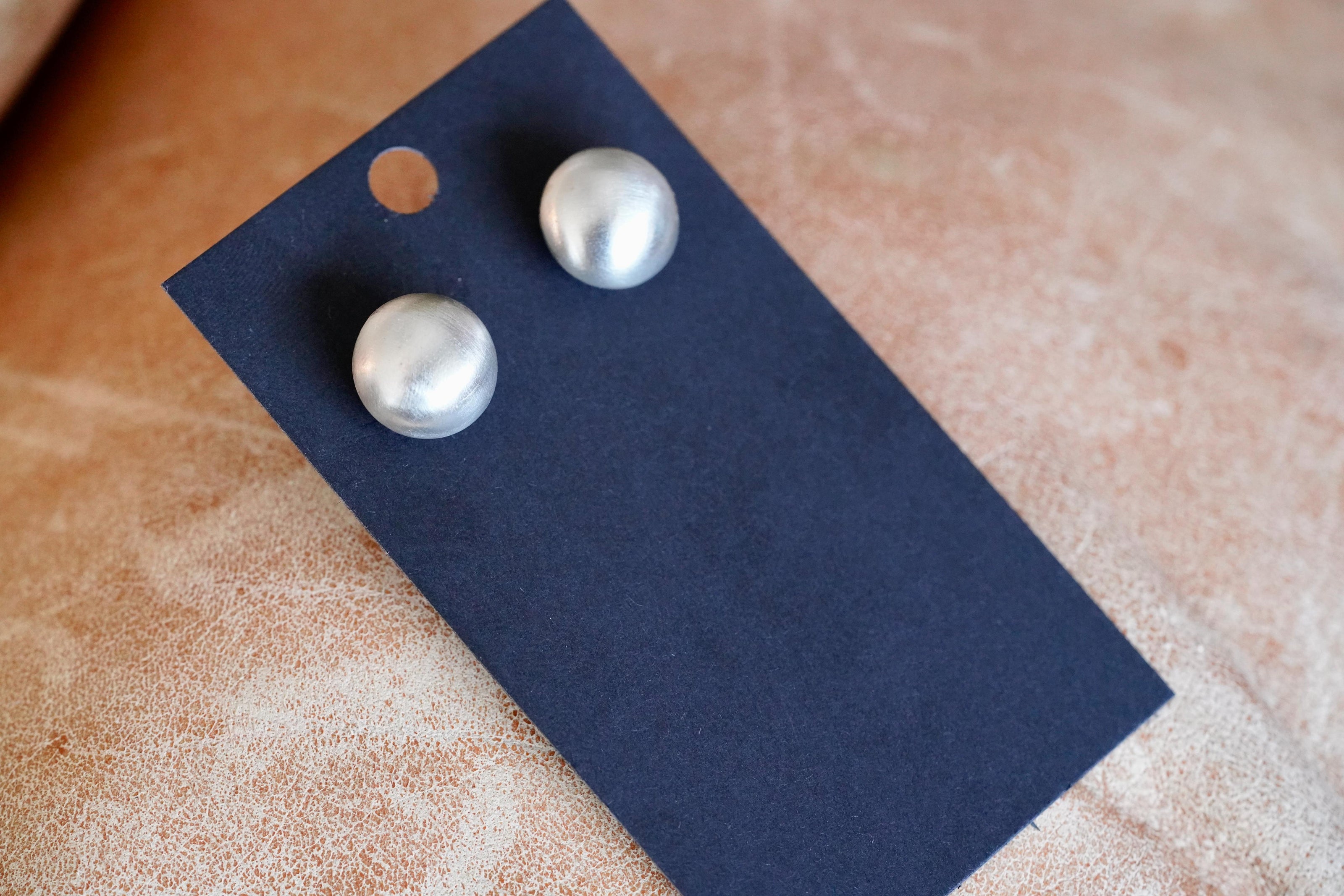The Hudson Cushion Pearl Studs | Navajo Artist Selina Warner | 14 mm |