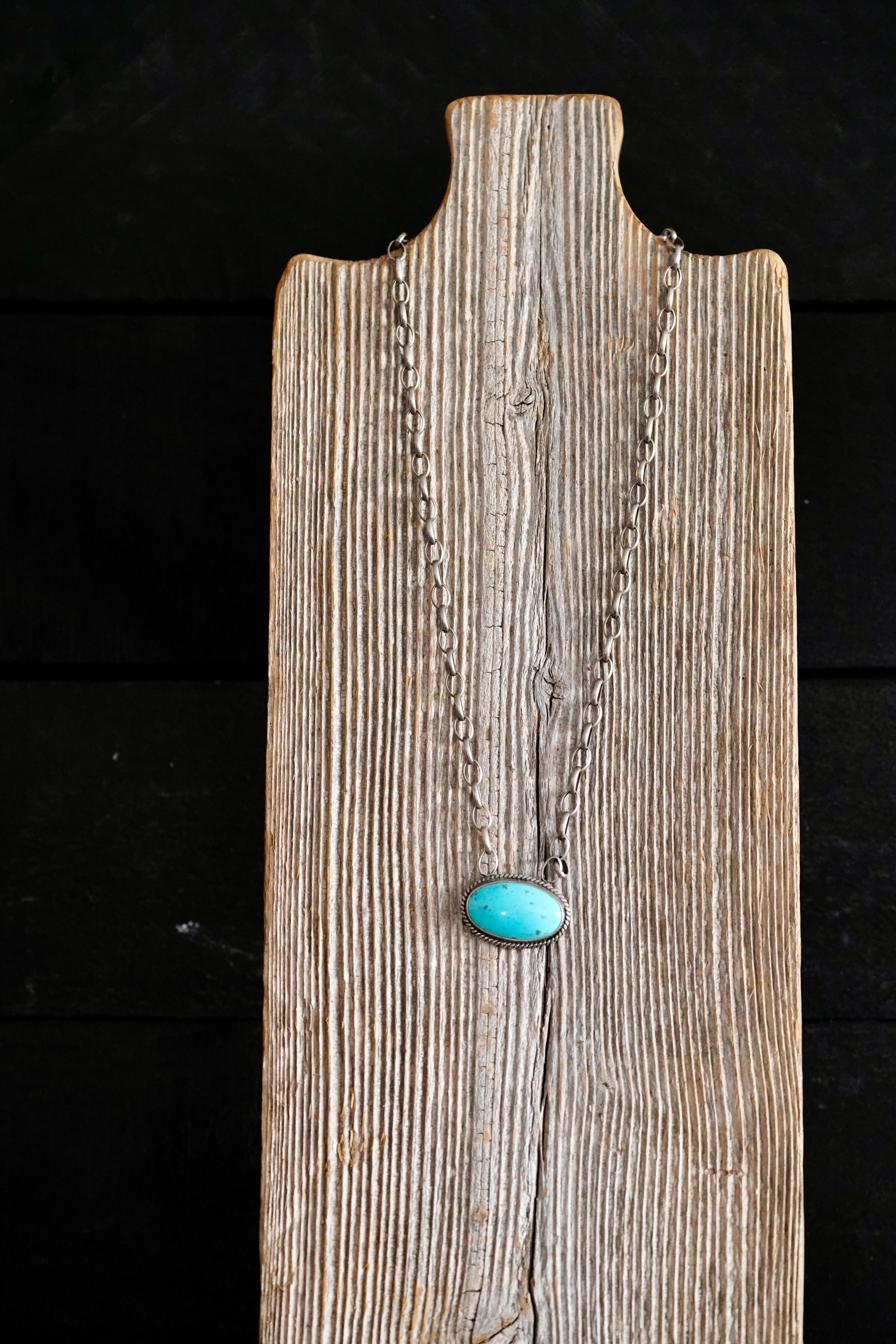 The Fox Knob Bar Necklace | Kingman |