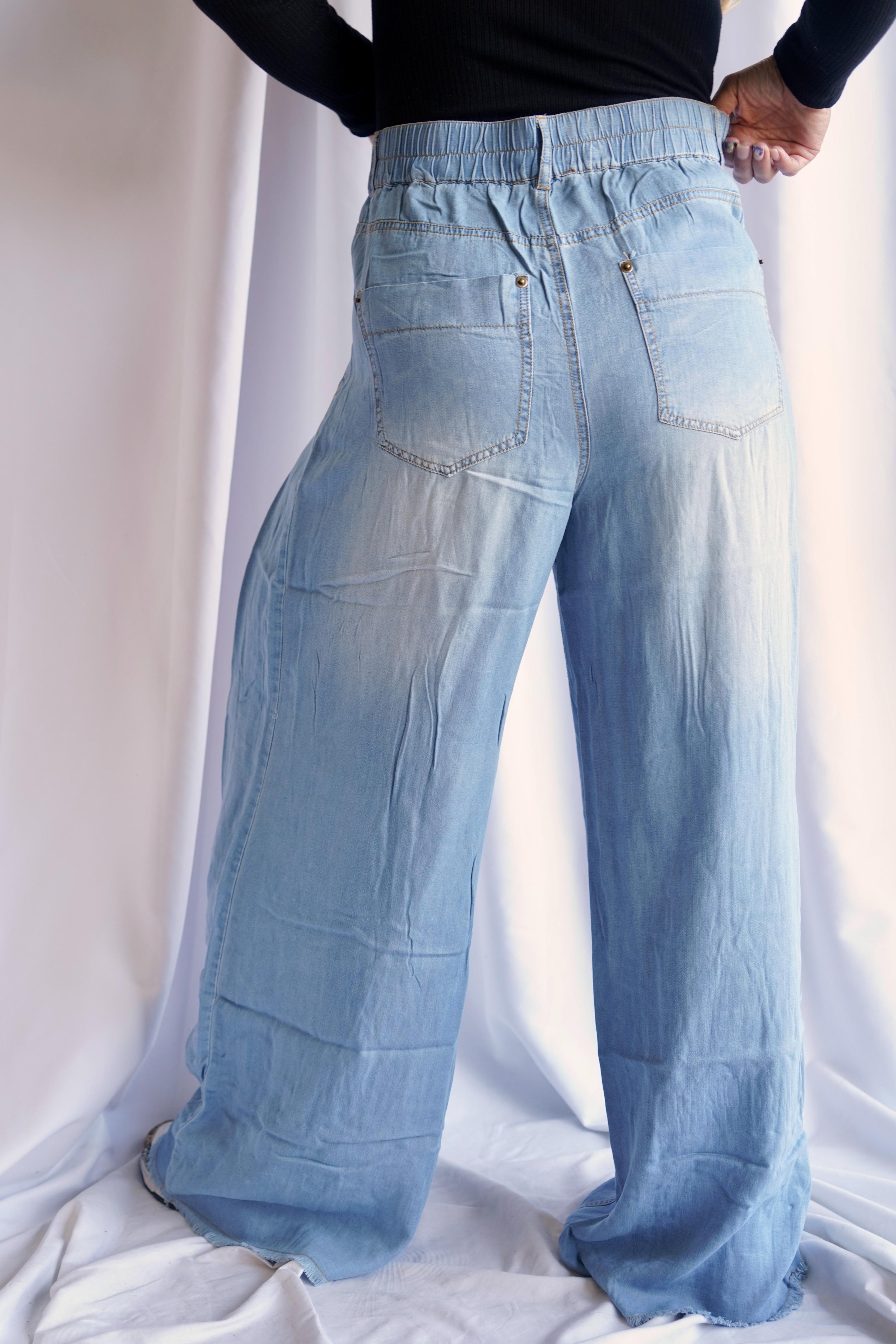 The Batavier Pleated Chambray Wide Leg Leisure Pant