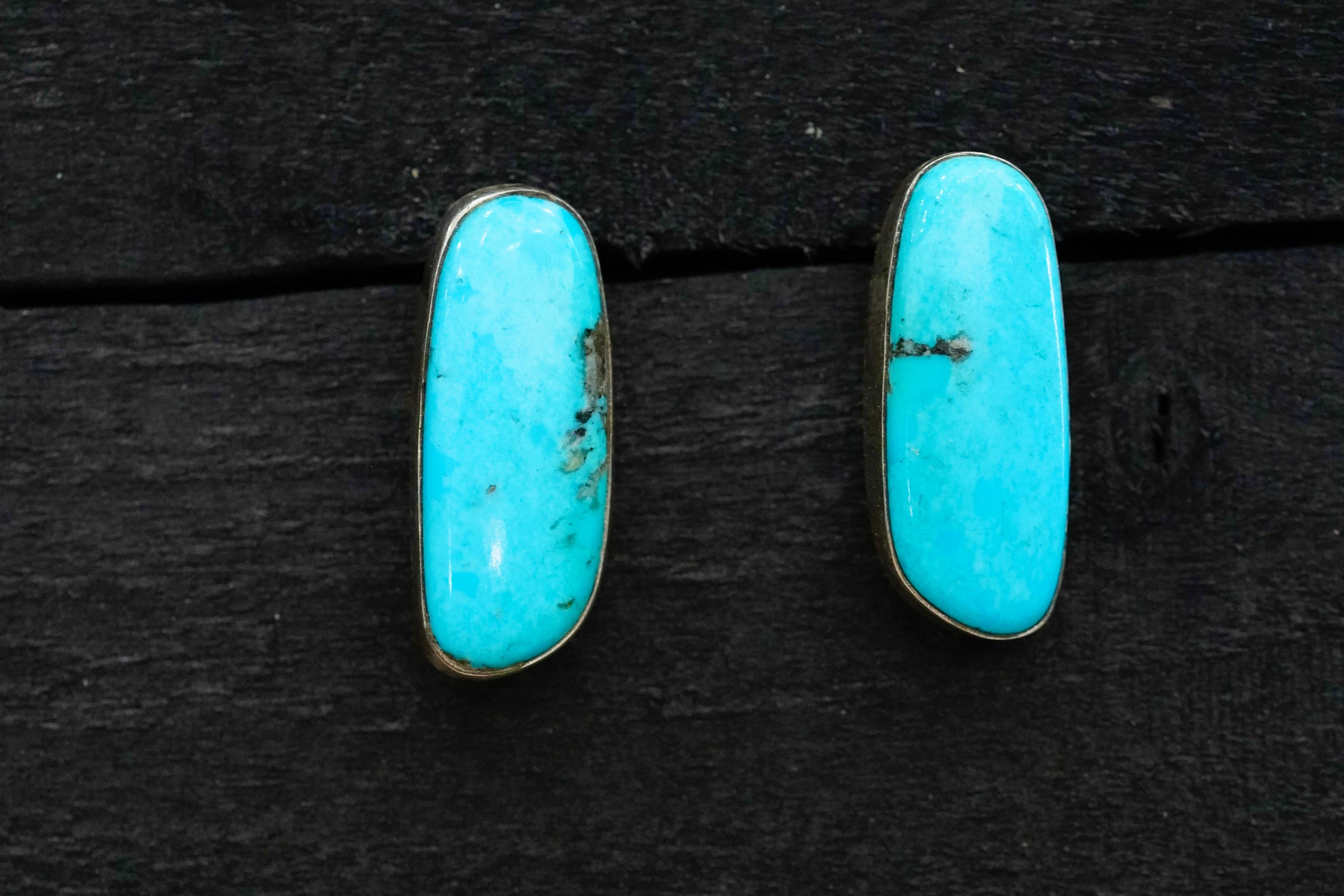 The Pranka Abstract Studs | Hi-Blue Kingman |