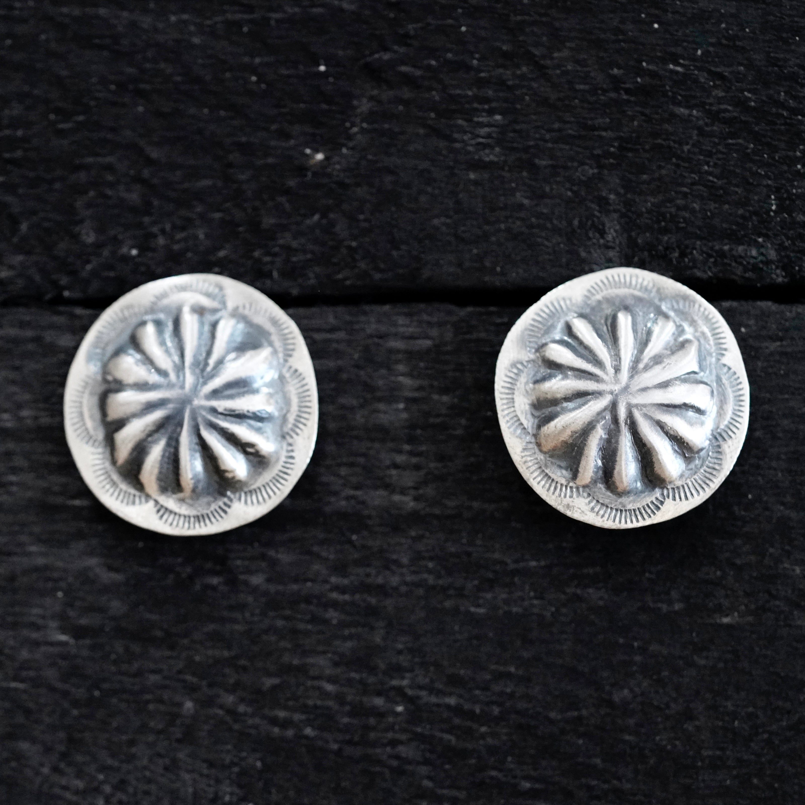| Revival | The Calliope Concho Petite Stud| Navajo Made |
