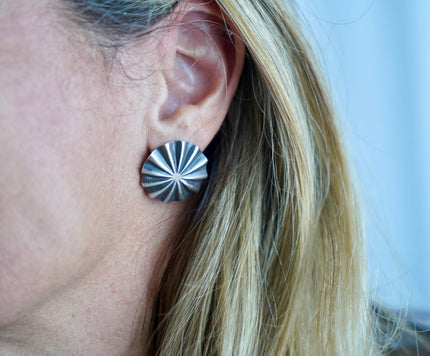 The Kéyah Flower Studs