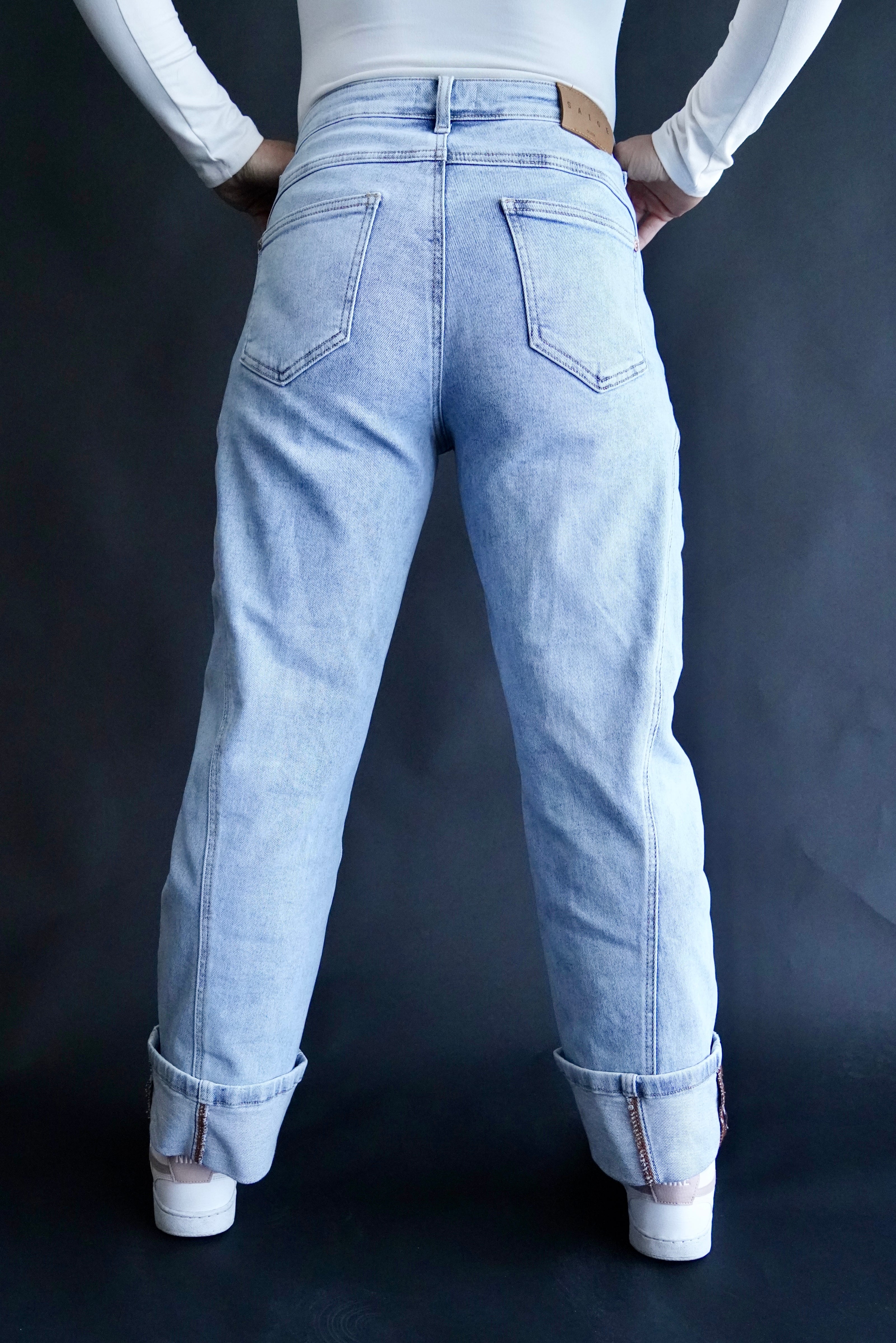 The Carl Dean Horseshoe Barrel Jeans